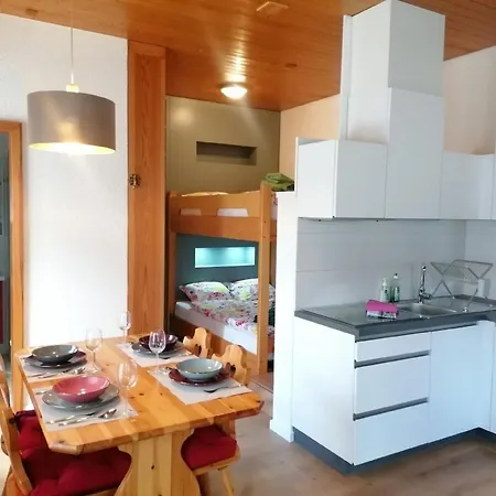 Ein-zimmer-wohnung 'claudia' In Im Zentrum By Interhome Apartamento