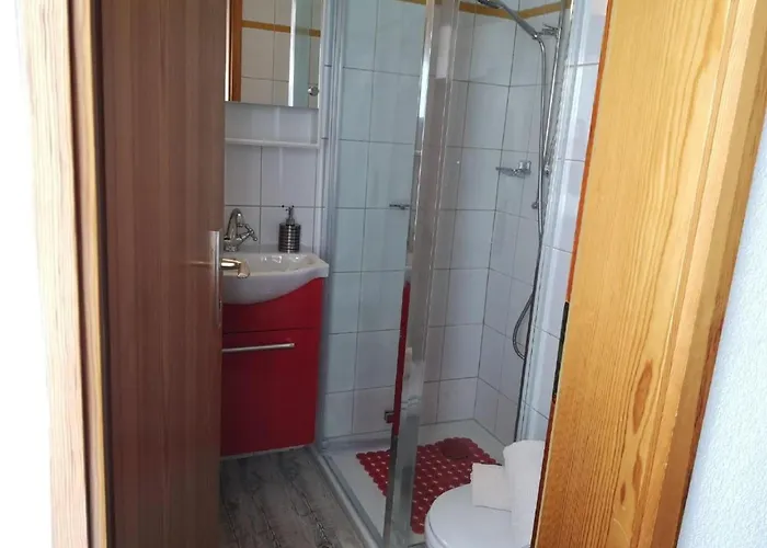 Ein-zimmer-wohnung 'claudia' In Im Zentrum By Interhome アパート *